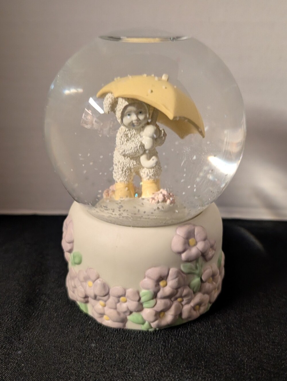 Dept. 56 “Showers Bring Flowers” Christmas Snow Babies Snow Globe, 2000
